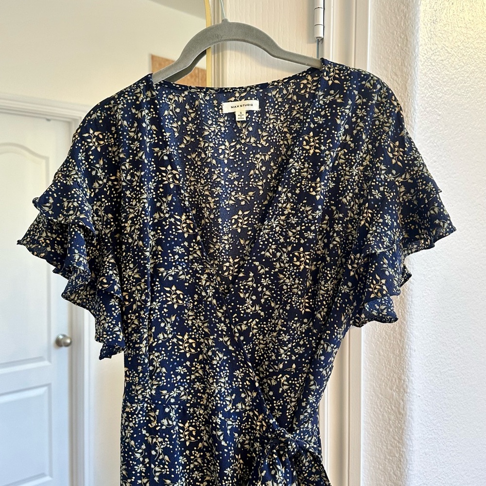 Max Studio Elegant Navy Dress with Gold Floral Design